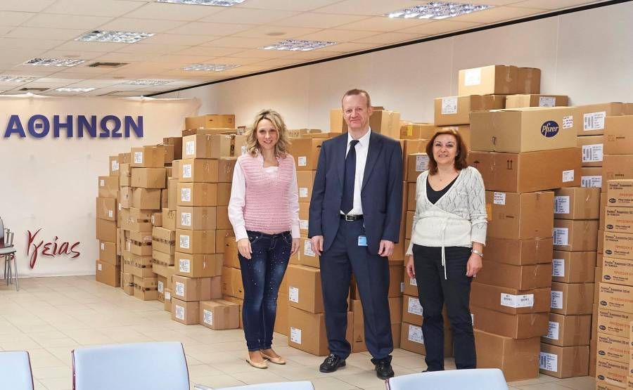 Pfizer: δωρεάν φάρμακα 1 εκατ. ευρώ στους ανασφάλιστους