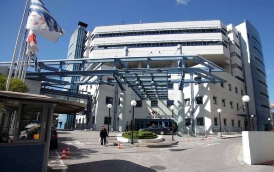 «Εκκαθάριση» προσωπικού από τον τραπεζίτη του Ερρίκος Ντυνάν