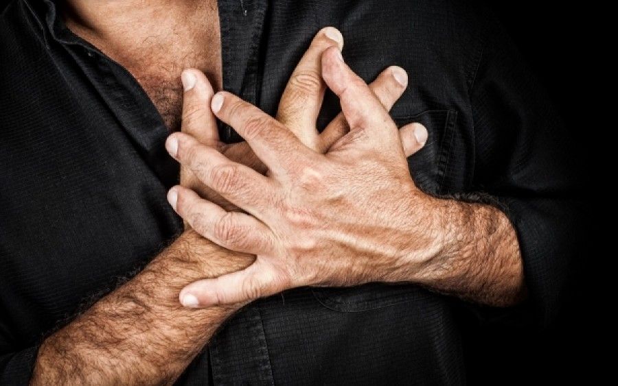 Αισθάνεστε τους παλμούς της καρδιάς σας; Δείτε τι μπορεί να συμβαίνει