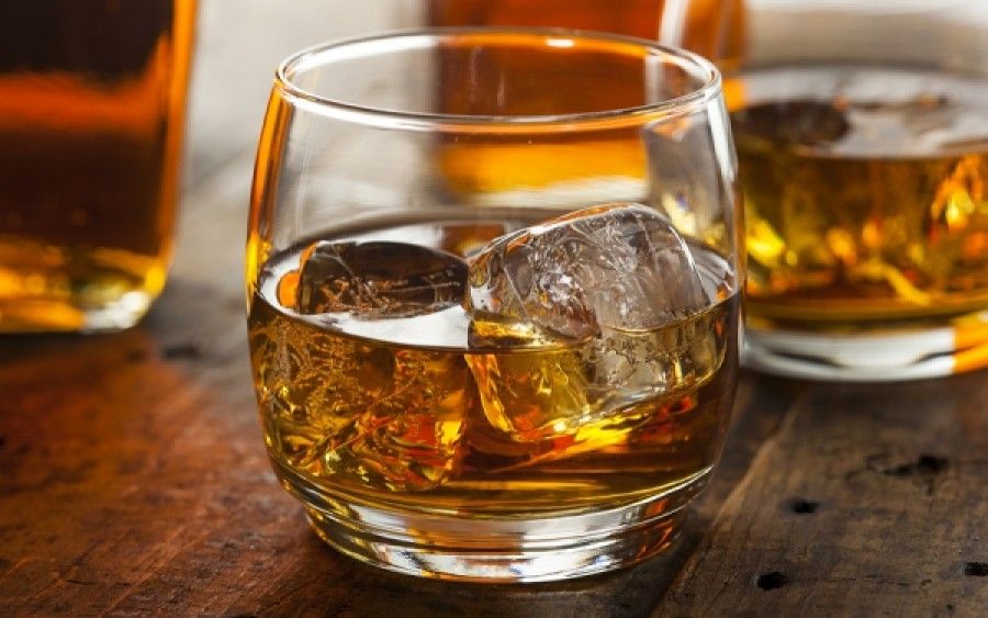 Τι θα πάθετε αν πίνετε πάνω από δύο ποτήρια αλκοόλ την ημέρα