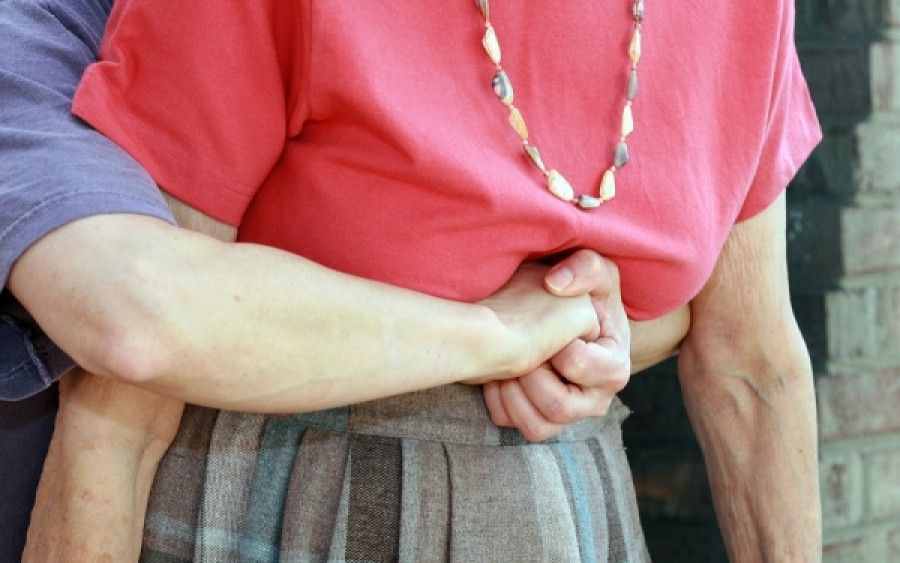 Πνιγμός από φαγητό – Πρώτες βοήθειες (βίντεο με ελληνικούς υπότιτλους)