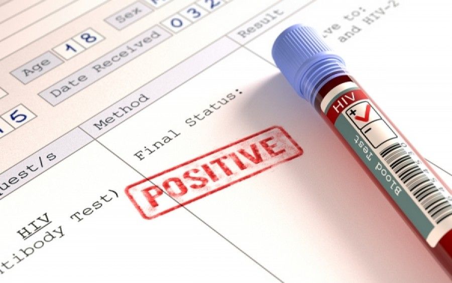 ΠΟΥ: Όλοι οι φορείς του ιού HIV πρέπει να λαμβάνουν αντιρετροϊκά φάρμακα