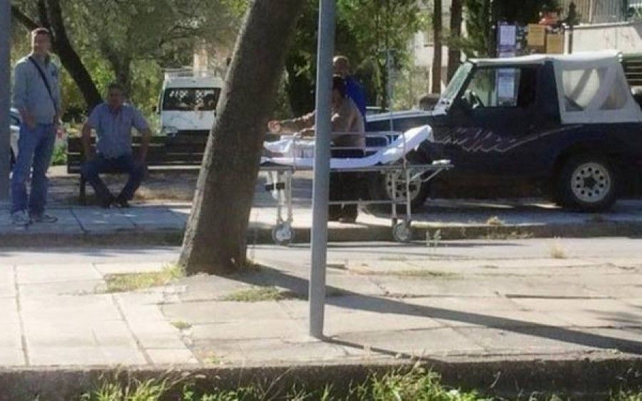 Ξάνθη: Δεν έβρισκαν ασθενοφόρο και έφυγαν με το κρεβάτι από το νοσοκομείο (φωτογραφίες)