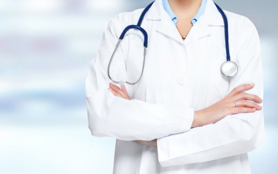 Σερβία: Γυναίκα γιατρός θέλει να υποβληθεί σε επέμβαση αλλαγής φύλου για να αποκτήσει το δικαίωμα να εργάζεται όσο και οι άνδρες συνάδελφοί της
