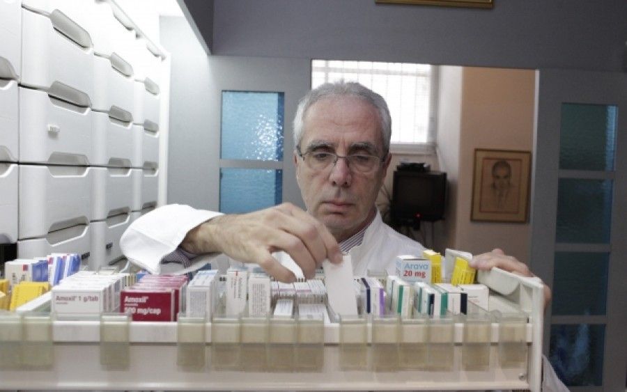 Με προβληματισμό οι φαρμακοποιοί σήμερα στην ΓΣ: Απέναντι σε ποιον να απεργήσουμε αφού η χώρα είναι σε κηδεμονία;