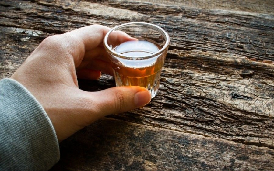 Πόσο αλκοόλ είναι ασφαλές; Τι λένε οι νέες κατευθυντήριες οδηγίες