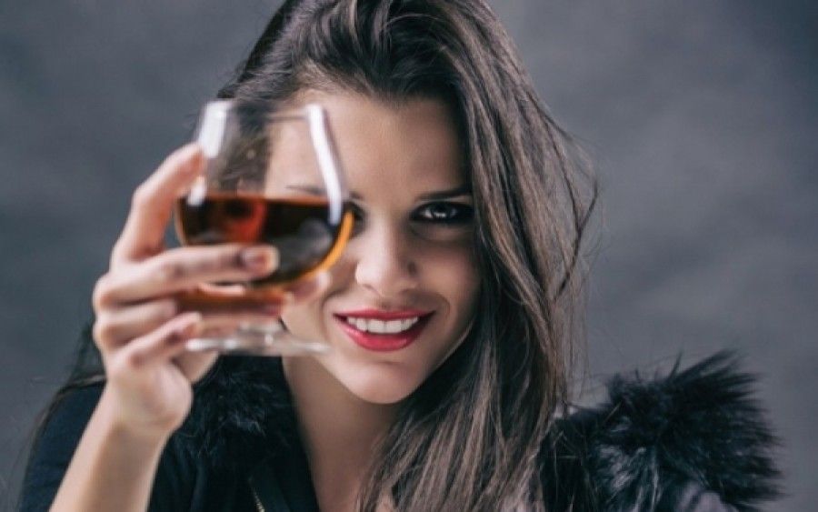 Οι Έλληνες δεν είναι γερά ποτήρια τελικά...