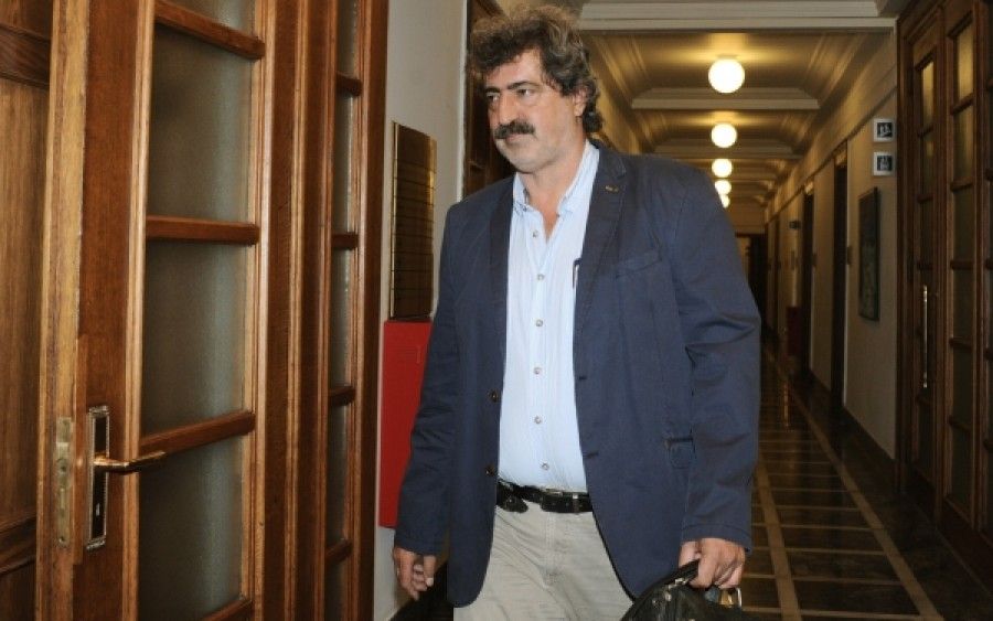 Ο Πολάκης, οι λίστες του ΚΕΕΛΠΝΟ και η μετακλητή υπάλληλος: Ένα κουβάρι που ζητά λύση