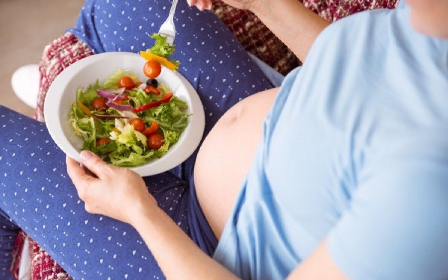 Υγιεινή διατροφή στην εγκυμοσύνη: Πόσο μειώνει τον κίνδυνο υπέρτασης