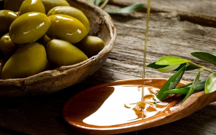 Ελαιόλαδο: Είναι πιο παχυντικό από τα άλλα λάδια;