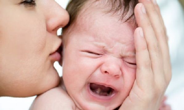 Κλάμα μωρού: 11 λόγοι για τους οποίους μπορεί να κλαίει