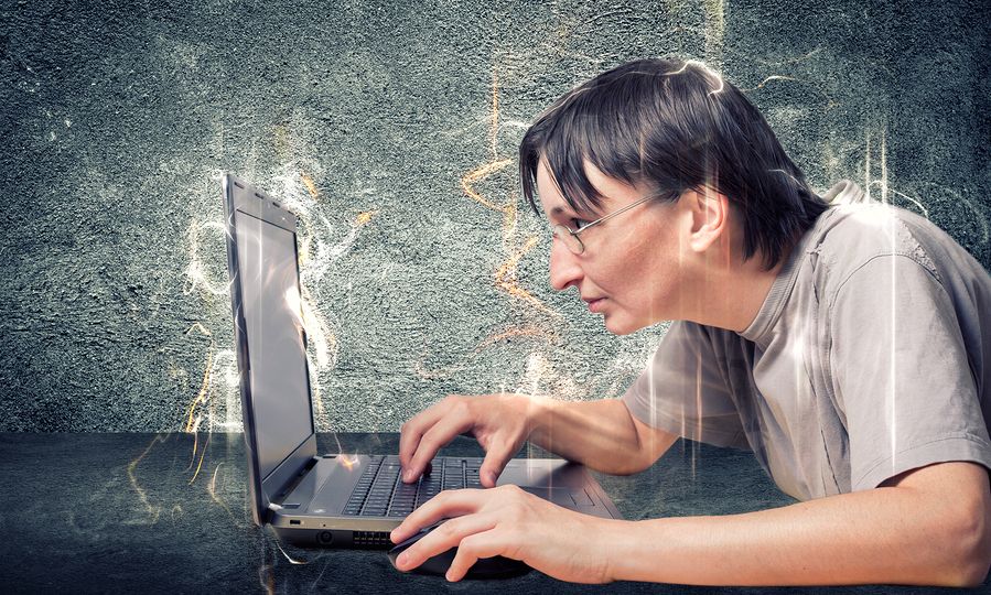 Εθισμός στο διαδίκτυο: Με ποια προβλήματα ψυχικής υγείας συνδέεται