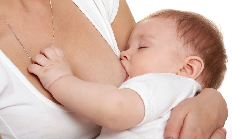 Αυξήθηκε ο μητρικός θηλασμός λόγω της κρίσης
