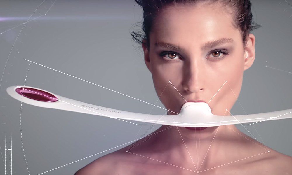 Το (τρομακτικό) αντιγηραντικό gadget που προλαμβάνει ρυτίδες και χαλάρωση!