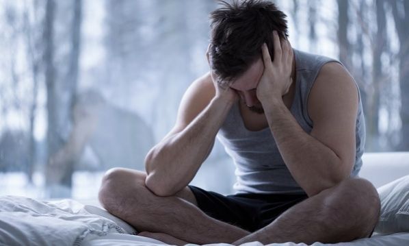 Ο σύγχρονος άνδρας βρίσκεται σε σύγχυση - Θέλει και δεν... θέλει να είναι ο κουβαλητής!
