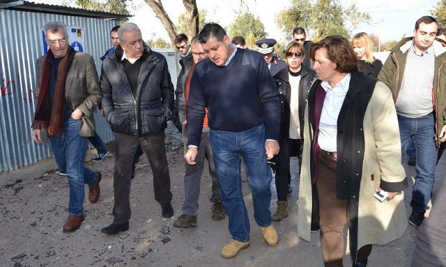 Προσφυγικό: Η επίσκεψη Αβραμόπουλου, η αποσυμφόρηση των νησιών & οι πόροι που δεν έρχονται
