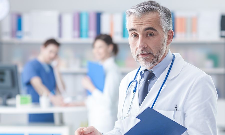 Τέλος στα ιδιωτικά ιατρεία πανεπιστημιακών γιατρών που απασχολούνται σε δημόσια νοσοκομεία