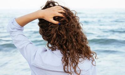 Τριχωτό κεφαλής: 4 μυστικά για υγιή και όμορφα μαλλιά