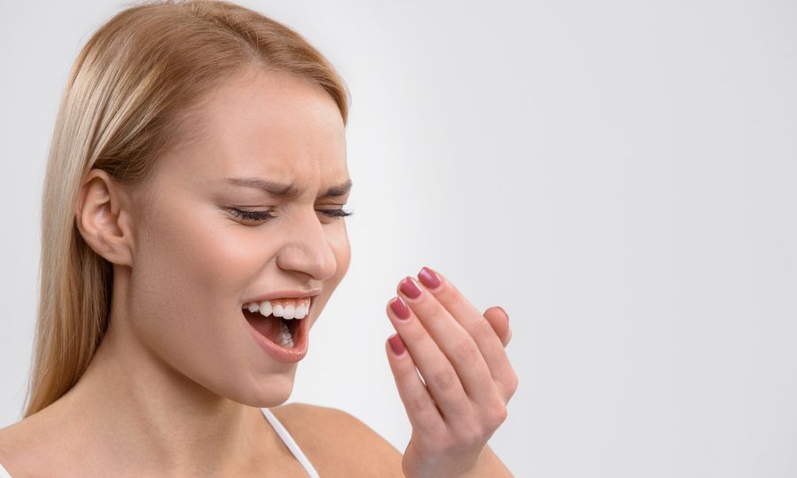 Κακοσμία στόματος: Αντιμετώπισέ την με αυτές τις τρεις τροφές