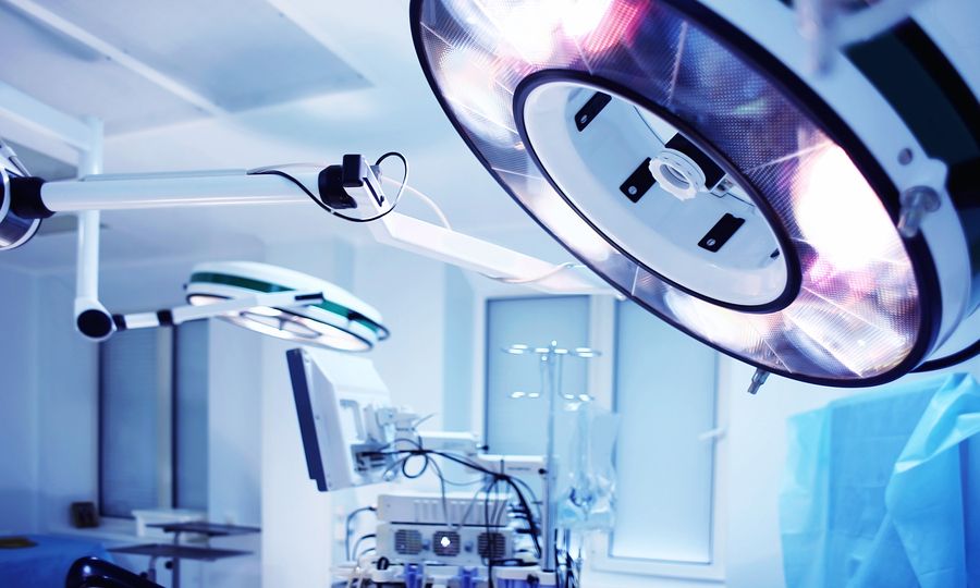 «Φιλί ζωής» σε 30 νοσοκομεία από την Περιφέρεια Αττικής