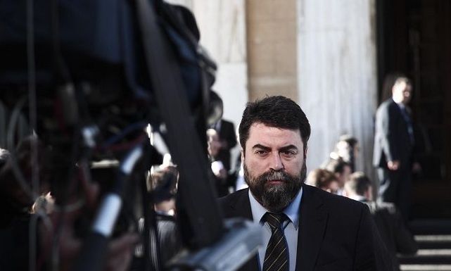 Οικονόμου: Μετά τους σημαιοφόρους ήρθε η σειρά των γιατρών στις ΜΕΘ