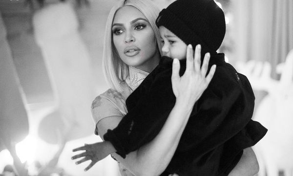 Νοσηλεύτηκε με πνευμονία ο γιος της Kim Kardashian - Τι ισχύει για την πνευμονία στα παιδιά