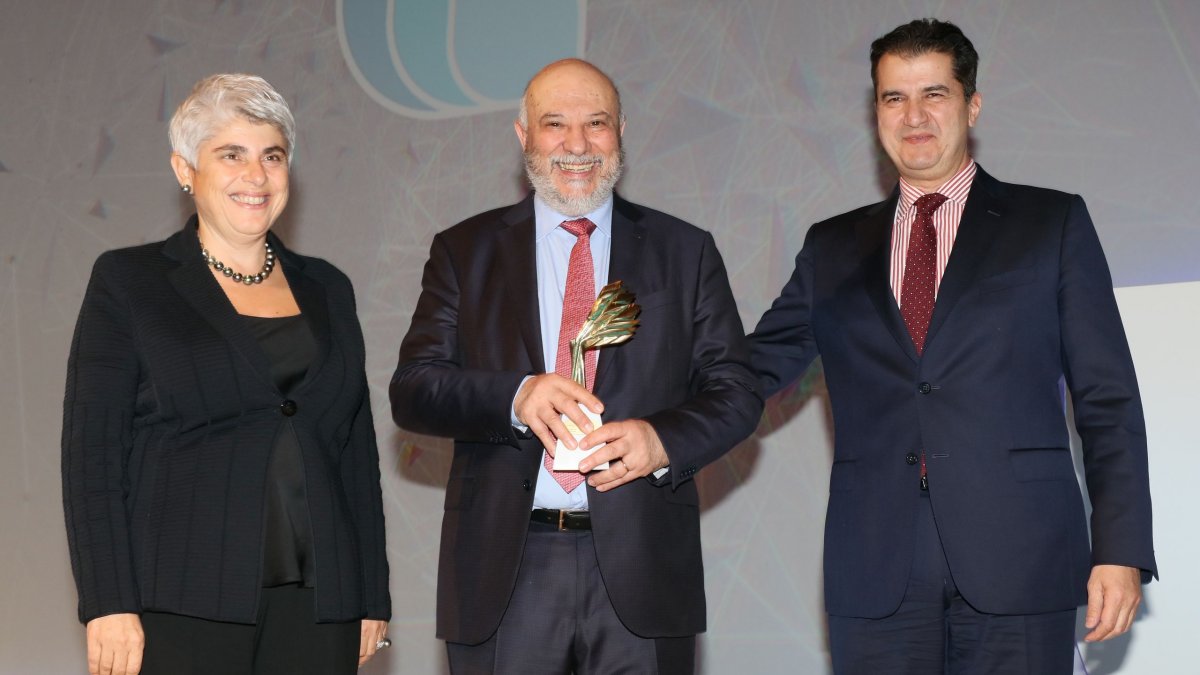 GENESIS Pharma: Σημαντική διάκριση στα Growth Awards στην κατηγορία «ΕΚΕ»