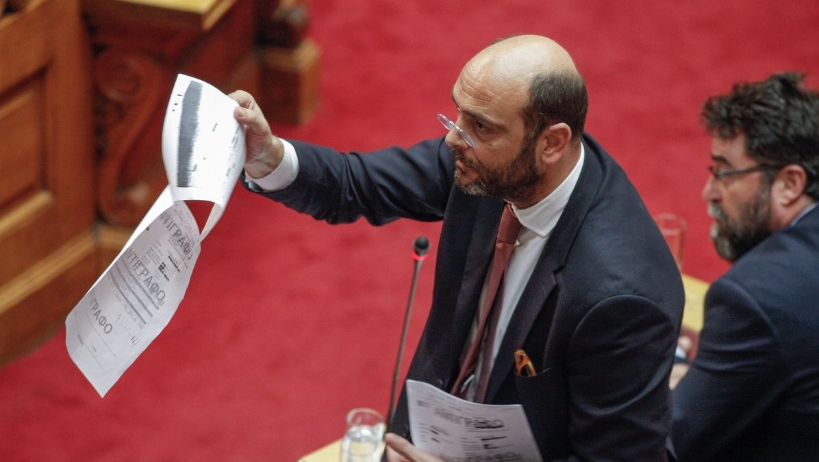 ΝΔ: Χωρίς αντιοφικό ορό τα δημόσια νοσοκομεία;