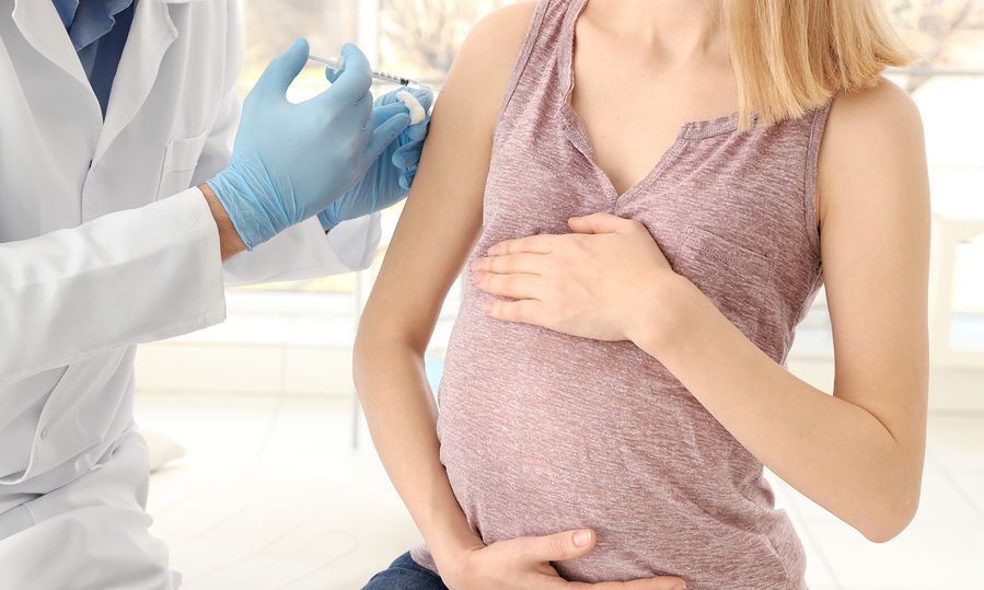 Tα οφέλη του αντιγριπικού εμβολιασμού στην εγκυμοσύνη
