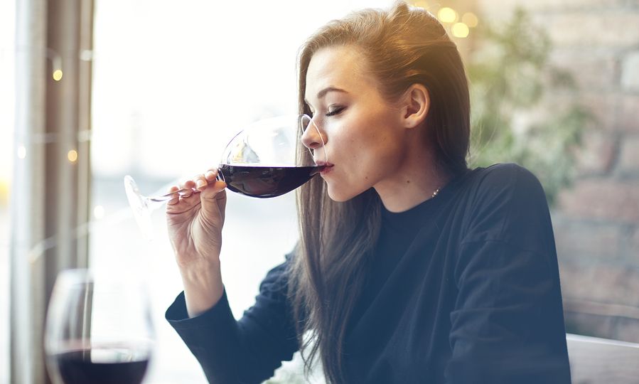 Κόκκινο κρασί: Τα οφέλη του για την ακοή