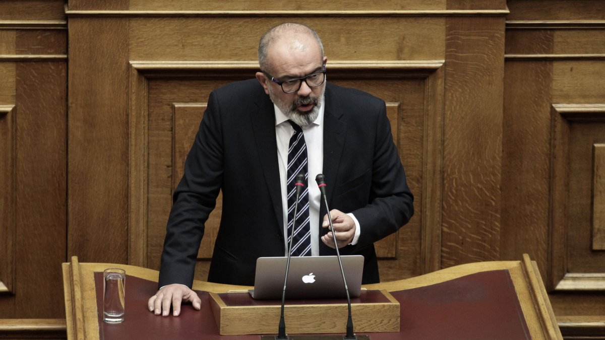 Δημοκρατική Συμπαράταξη: Όμηροι του ΕΦΚΑ χιλιάδες υγειονομικοί