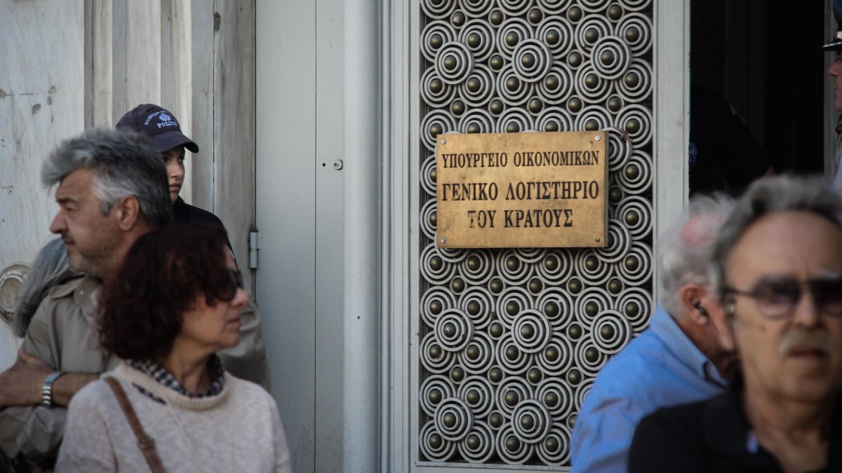 Στην αναμονή για τα αναδρομικά οι γιατροί - πώς θα φορολογηθούν