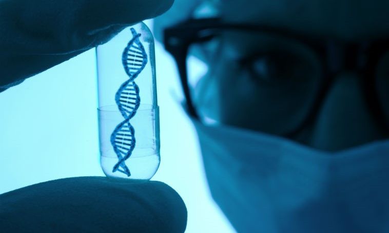 Γονιδιακός έλεγχος: Όσα πρέπει να γνωρίζετε για την πρόληψη του καρκίνου του μαστού