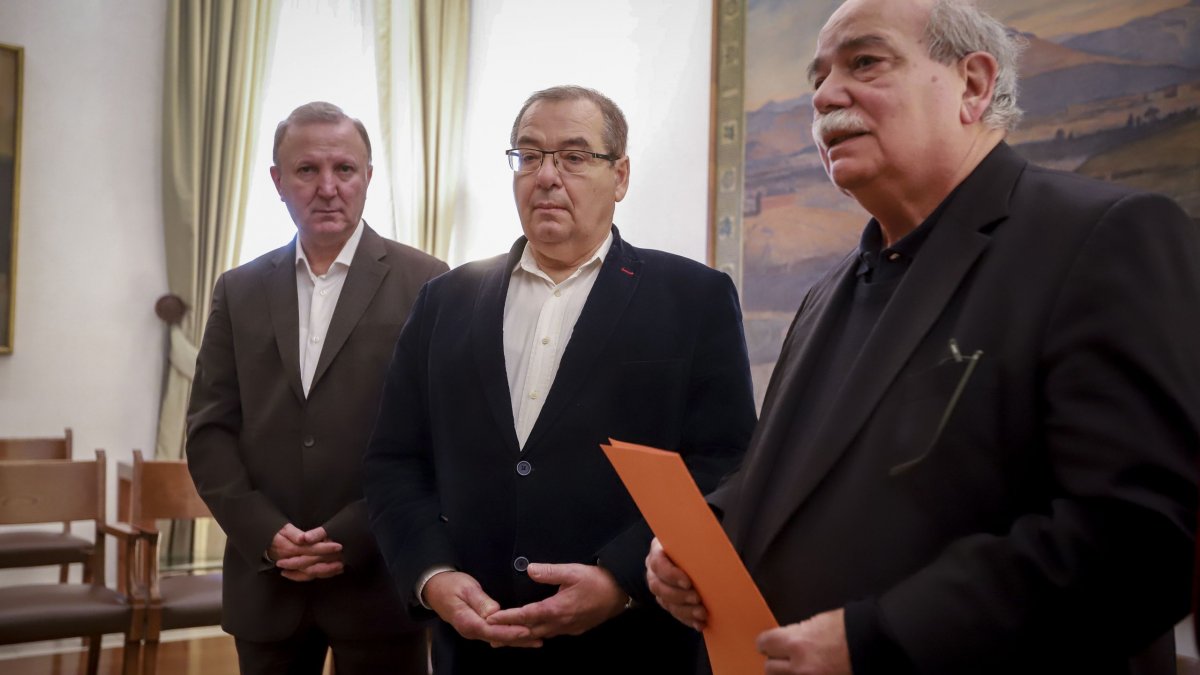 Παραδόθηκε στον πρόεδρο της Βουλής το πόρισμα της Εξεταστικής για την Υγεία