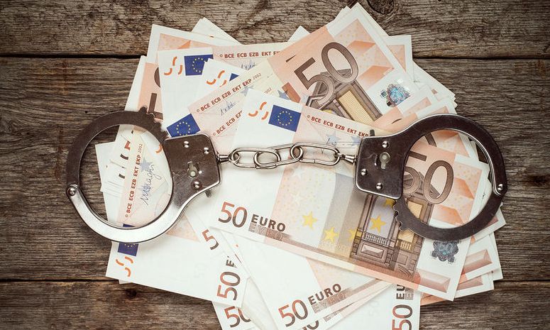 Αρνείται τις κατηγορίες για τριπλό «φακελάκι» ο γιατρός του Ιπποκρατείου