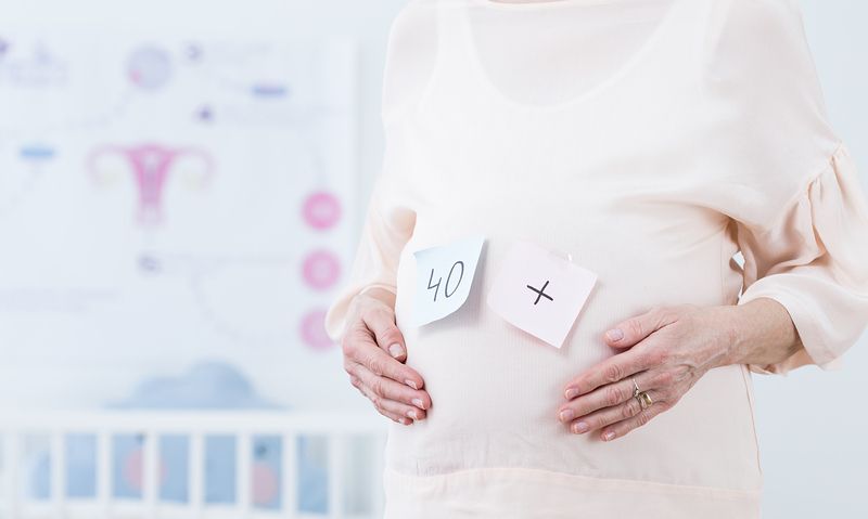 Όλο και περισσότερες Ελληνίδες αφήνουν το παιδί για... αργότερα