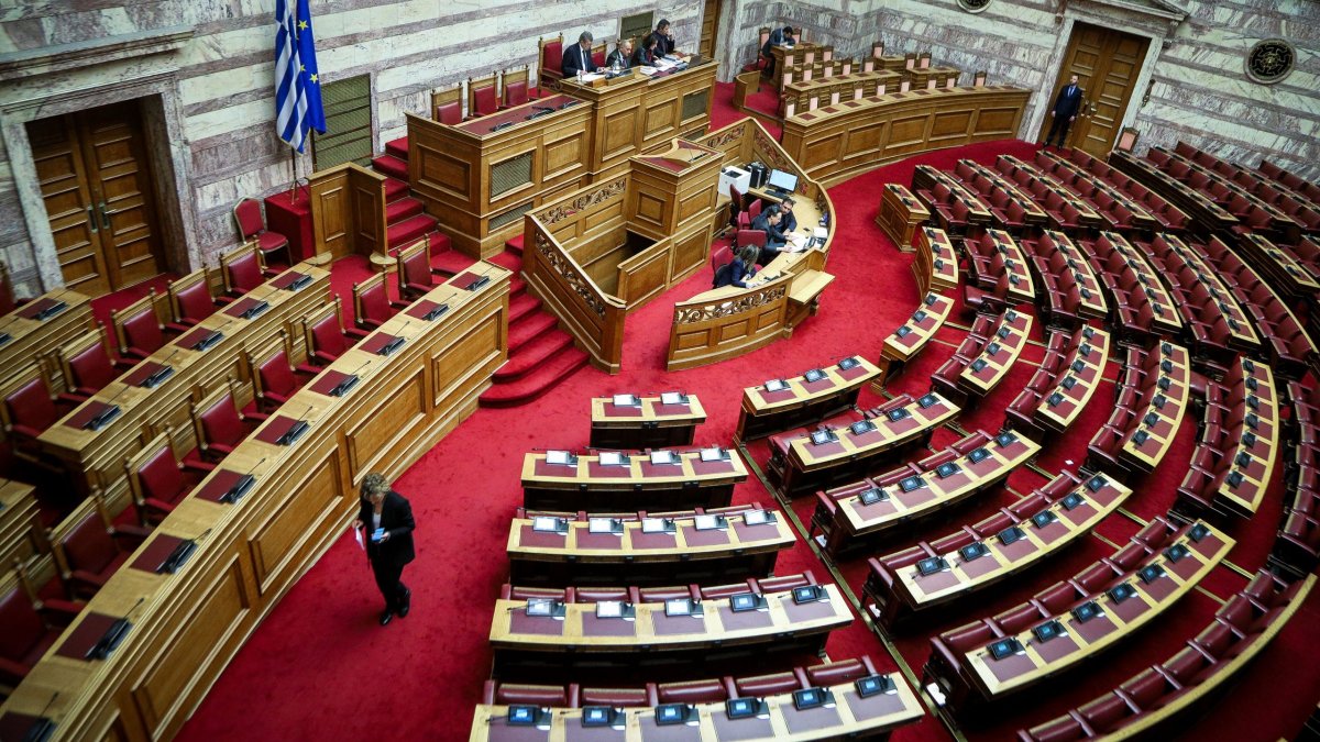 Ερώτηση ΝΔ για τη συνεργασία του πρώην προέδρου του ΕΟΠΥΥ με ιδιωτικό όμιλο