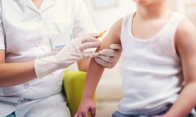 Εμβόλιο MMR: Πόσο μειώνει τις κρίσεις άσθματος στα παιδιά