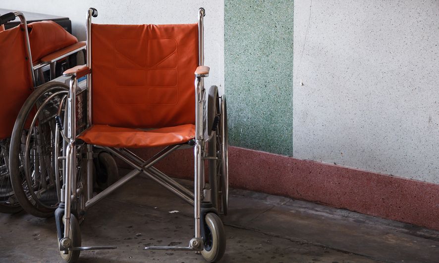 75 εκατομμύρια ευρώ χορηγεί το Υπουργείο Εργασίας στα άτομα με αναπηρία