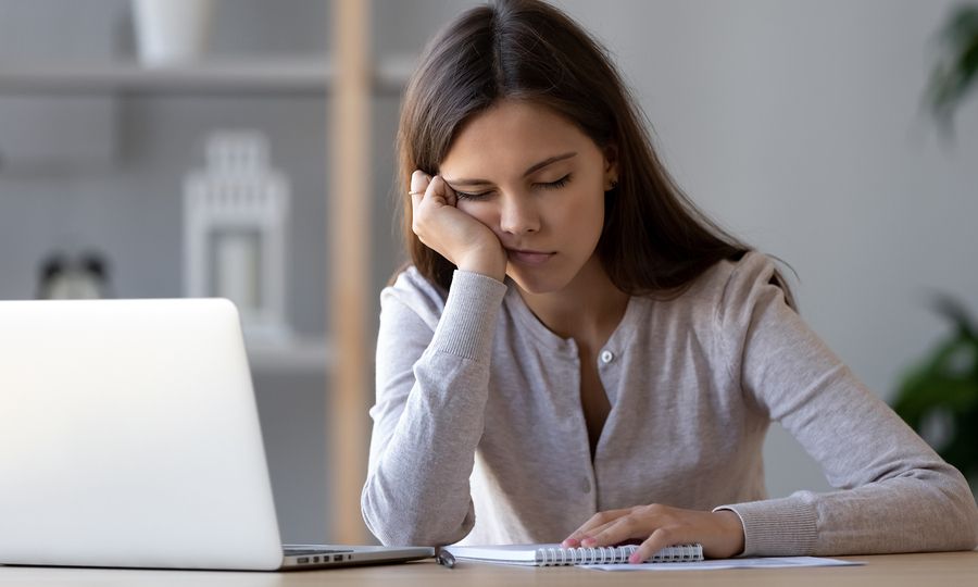 Ποια προβλήματα ψυχικής υγείας προκαλεί μόλις μία νύχτα «κακού» ύπνου