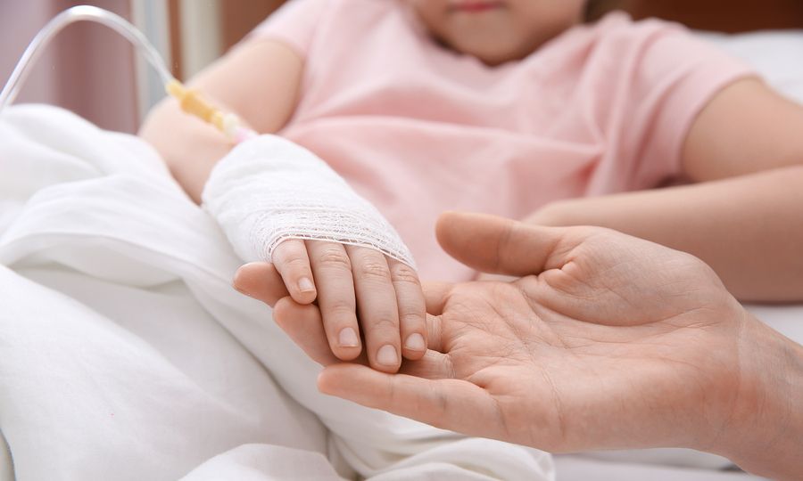 Νοσοκομείο «Αττικόν»: Γιατί διακόπηκε ξαφνικά το πρόγραμμα χημειοθεραπειών – Τι λέει ο Διοικητής