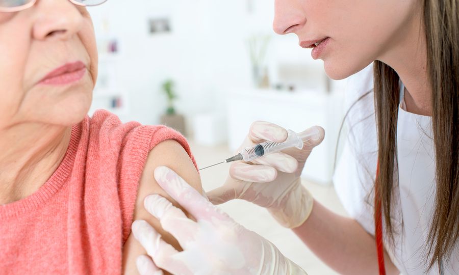Εποχική γρίπη: Αναγκαίος ο εμβολιασμός στις ευπαθείς ομάδες τονίζει ο ΕΟΔΥ