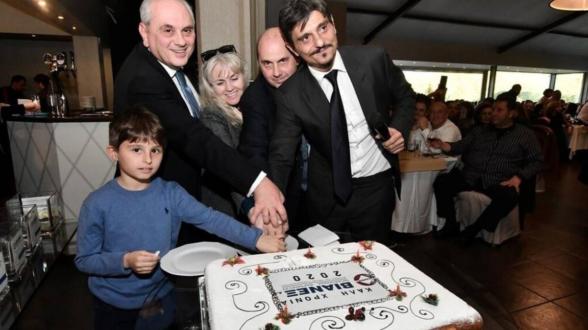 Ο Όμιλος ΒΙΑΝΕΞ έκοψε την πρωτοχρονιάτικη πίτα για το 2020