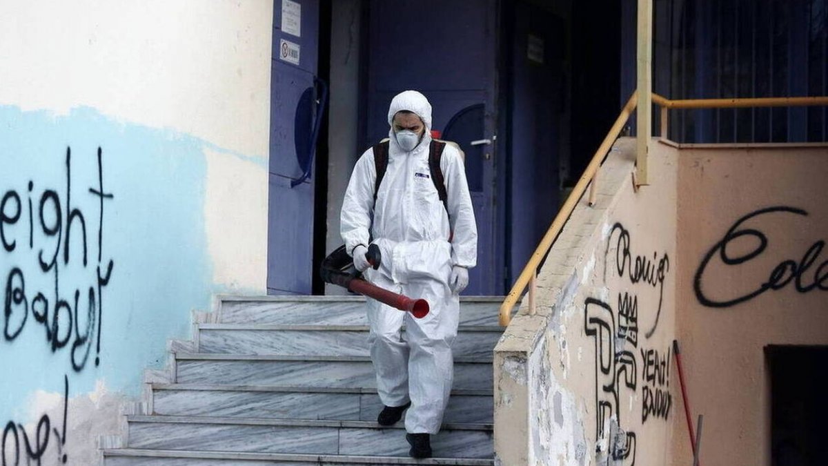 ΕΟΔΥ: Τι θεωρείται κρούσμα κοροναϊού - Ποιες «στενές επαφές» είναι ύποπτες