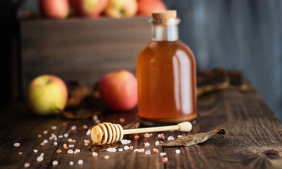 Ξύδι και μέλι: Ένας συνδυασμός με απίστευτα οφέλη για τα μαλλιά (βίντεο)