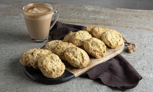 Άκης Πετρετζίκης: Cookies με φιστίκια Αιγίνης