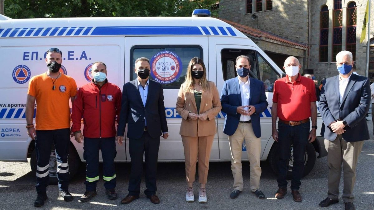 ΥΓΕΙΑ: Δωρεά πλήρως επανδρωμένου ασθενοφόρου στην Επίλεκτη Ομάδα Ειδικών Αποστολών Ελλάδος