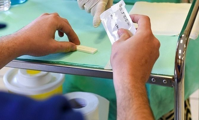 Δωρεάν διάθεση 2 ακόμη self test από τα φαρμακεία στους ανεμβολίαστους πολίτες
