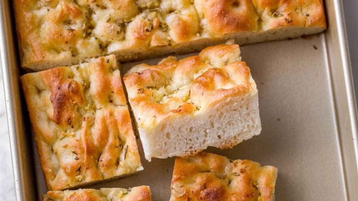 Focaccia: Το μυστικό για να φτιάξεις την πιο νόστιμη (video)