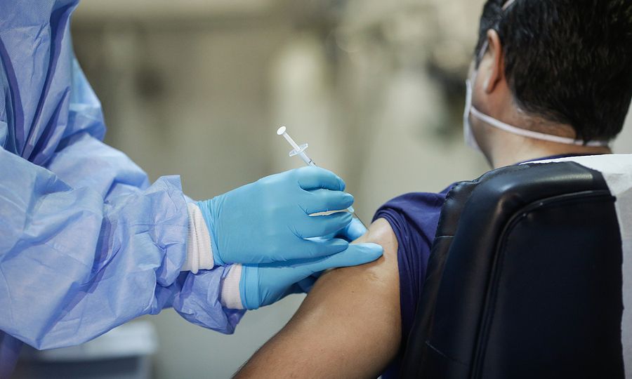 Πώς μπορούν οι επαγγελματίες ψυχικής υγείας να υποστηρίξουν τον εμβολιασμό για Covid